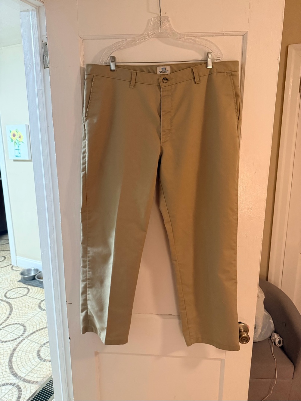 Lee Total Freedom Relaxed Fit Khaki Pants – Men’s 42x32